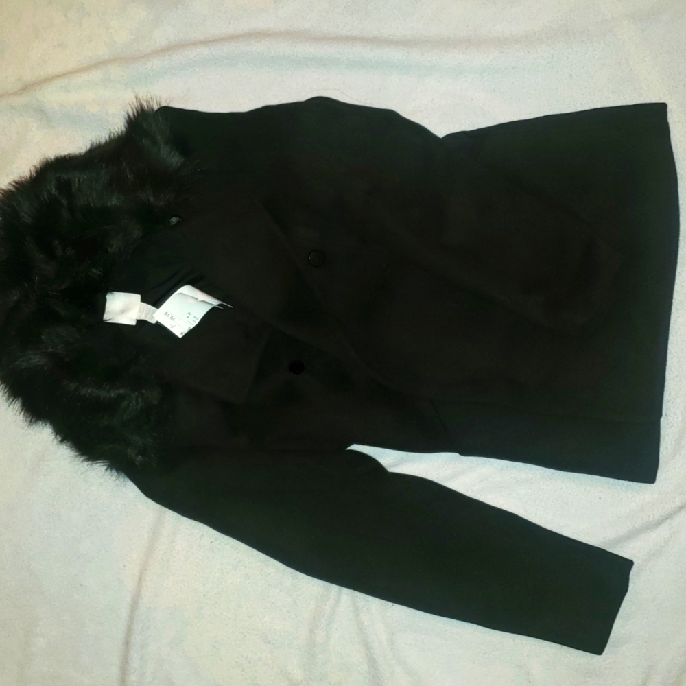 Black peacoat with fur